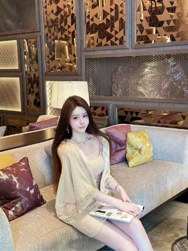 长沙兼职❤️人｜✿身高/Height 净175cm• 胸围/Bust EAge 年龄 / 04年气质钢琴舞蹈刚下• 极品身材 服务耐心圈外纯兼职可预约✨在线撩人