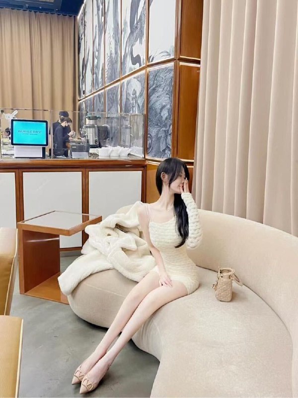 长沙兼职❤️人｜✿身高/Height 净175cm• 胸围/Bust EAge 年龄 / 04年气质钢琴舞蹈刚下• 极品身材 服务耐心圈外纯兼职可预约✨在线撩人