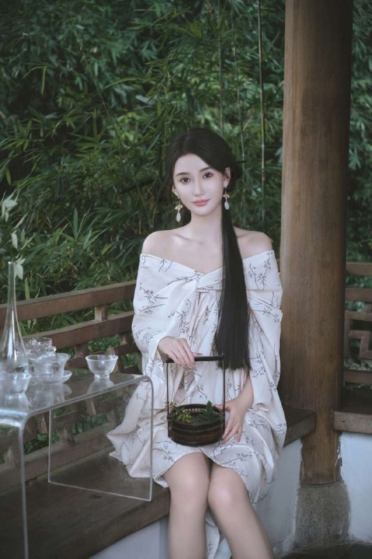 ✨168  02年  真🐻C 纯天然✨45kg   A4腰  马甲线✨热爱健身胸大腰细屁股翘翘✨温柔多氵声音甜美 外柔内骚✨蜜桃臀 无纹身   不事不催✨服务超好🛏上骚杯🔥好敏感✨配合度高   各种情趣内衣✨真人真照可验证  非诚勿扰🌸和有情人 做快乐事 或早或晚 总会相见