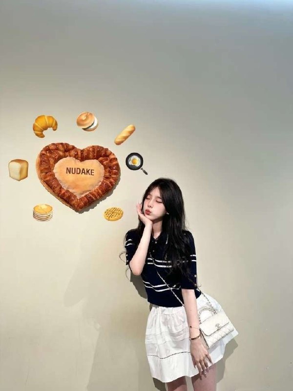 幼齿童颜少女纯兼职娇小可人萝莉届天花板净足160c/07/85斤