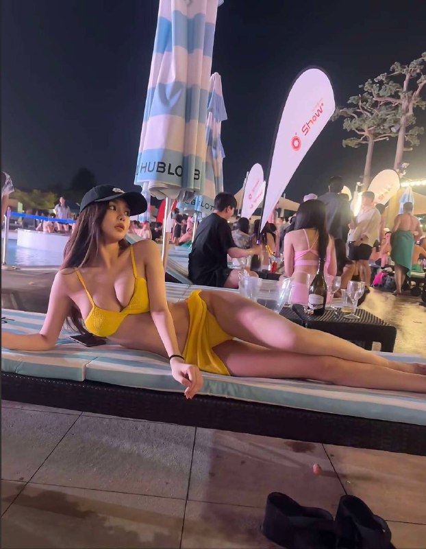 武汉小蕾玖➕5起质量暂时开3真实抖音网红 粉丝四十万➕177 E 皮肤雪白常年健身 马甲线非常明显 蜜桃臀 驾照赔总大圈探花视频🌟需要安排点击预约:@AnnaGJ168📲被双向限制联系:@AnnaGJ168bot