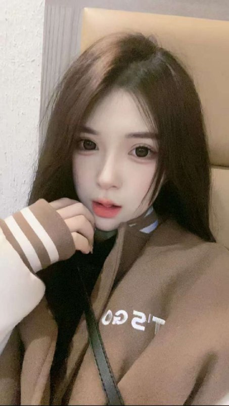 武汉摩羯➕05极品新人萝莉168C，可爱洋气，瘦白漂亮性格活泼，热情大方温柔体贴，女友感max🉑69🉑🐍，小纹身不登记不代开，有gzs#萝莉#新茶#体验感好