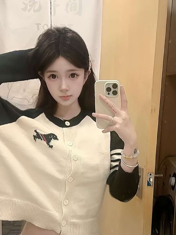 武汉摩羯➕05极品新人萝莉168C，可爱洋气，瘦白漂亮性格活泼，热情大方温柔体贴，女友感max🉑69🉑🐍，小纹身不登记不代开，有gzs#萝莉#新茶#体验感好