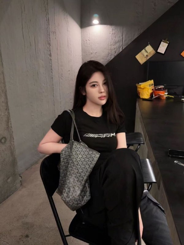 武汉摩羯➕极品纯新人气质大长腿美女，02-172D可甜可咸，🉑纯🉑欲气质好会聊天会穿搭有气质🉑69，🉑🐍配合度高有gzs🌟需要安排点击预约:@AnnaGJ168📲被双向限制联系:@AnnaGJ168bot