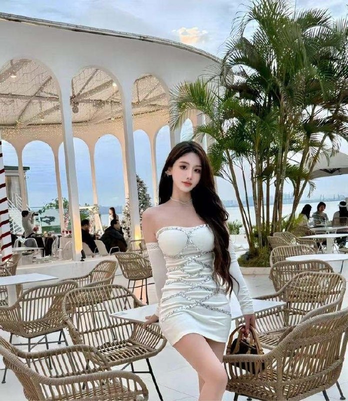 武汉摩羯➕新人网红纯欲172🌸新人第一次下💦超级温柔，超级听话🌸00年，172，58kg 大E🐻🌸丰腴饱满 完美腰臀 口活超好🌸共🛁制服情趣 待你如男友#新茶#网红款🌟需要安排点击预约:@AnnaGJ168📲被双向限制联系:@AnnaGJ168bot