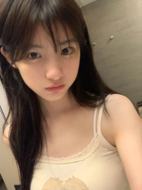 武汉摩羯➕05年165d 武汉中南财大本科在读全身0整 清纯可爱性格温柔乖巧·身材比例好 皮肤雪白细腻·初恋的感觉.🥰一定不辜负您的抬爱🈶纹身🉑69🉑🐍🉑🚗暂无gzs，不带开#学生#兼职#萝莉🌟需要安排点击预约:@AnnaGJ168📲被双向限制联系:@AnnaGJ168bot