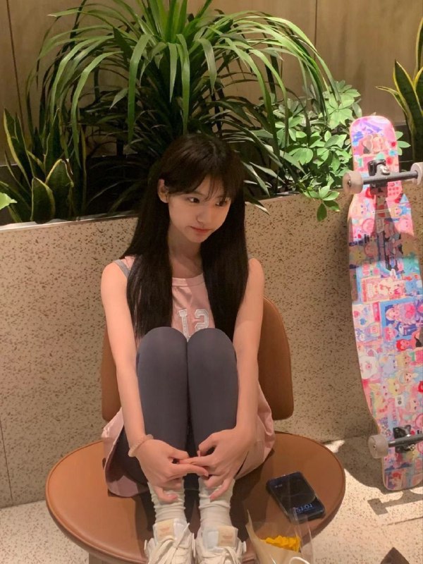 武汉摩羯➕05年165d 武汉中南财大本科在读全身0整 清纯可爱性格温柔乖巧·身材比例好 皮肤雪白细腻·初恋的感觉.🥰一定不辜负您的抬爱🈶纹身🉑69🉑🐍🉑🚗暂无gzs，不带开#学生#兼职#萝莉🌟需要安排点击预约:@AnnaGJ168📲被双向限制联系:@AnnaGJ168bot