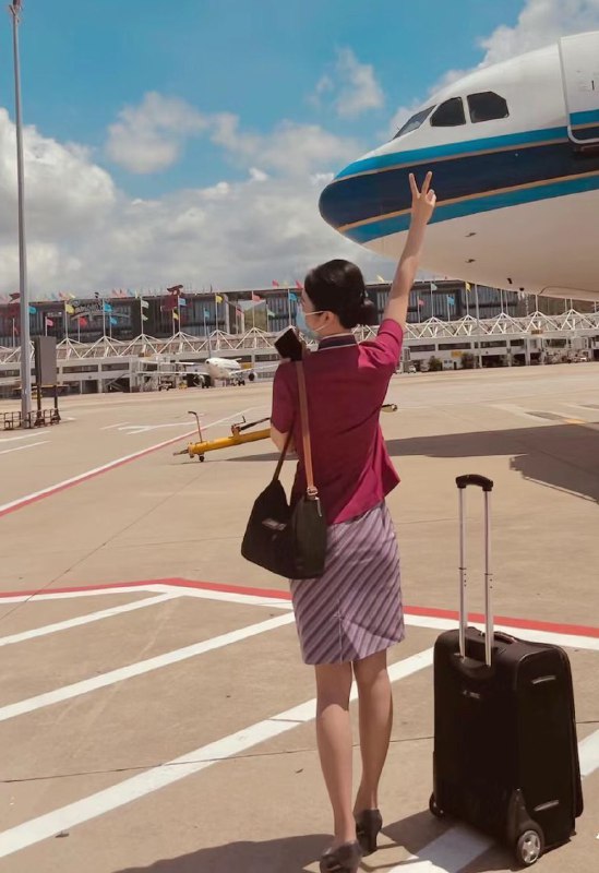 武汉摩羯➕175c南航空姐☞中国南方航空  气质空乘小姐姐·南航在职CC 你我一起冲上云霄·南航在职空乘 真实在飞真空姐✈️··常年瑜伽健身 爱好/茶艺美术旅游·空姐首次兼职❤️无纹身🉑69🉑🐍🉑飞🉑🚗#网红款#性感烧杯#服务型#推荐🌟需要安排点击预约:@AnnaGJ168📲被双向限制联系:@AnnaGJ168bot