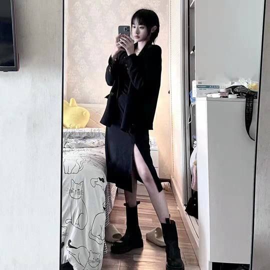 武汉摩羯+兼职真实在校大学生05年172D真胸天然無整，肤白貌美爱好广泛 钢琴四9级有证书谈吐优雅高素质 有学生证，清纯高瘦，甜美可爱😄JK控不二之选不抽烟，小纹身，🉑69🉑🐍🉑🚗暂无gzs，🉑代开#学生#兼职#推荐#好评🌟需要安排点击预约:@AnnaGJ168📲被双向限制联系:@AnnaGJ168bot