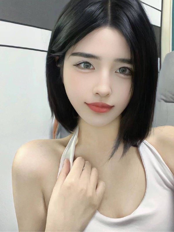 武汉摩羯➕纯新人04年166D冷白皮，气质短发🉑纯🉑欲🉑甜🉑咸性格好，会聊天，会配合服务耐心   不事不催🥰#兼职#网红款🌟需要安排点击预约:@AnnaGJ168📲被双向限制联系:@AnnaGJ168bot