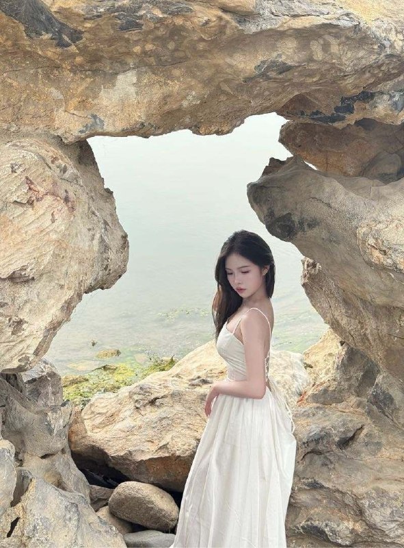 武汉摩羯➕新人162D04 全身雪白 无纹身能吸会夹！上下微粉、白虎馒头一线天见缝不见洞！🉑口爆69🐍💋🉑🚗z🉑飞、🉑毒🐲💦不事不催  待课如男友💦纯欲款 初恋女友感💦纯天然零整容 皮肤雪白干净💦乖巧听话 性格超好💦高情商 主打服务💦只接素质课 本人比照片好看💦长期瑜伽+打网球🎾#新茶#兼职#服务型🌟需要安排点击预约:@AnnaGJ168📲被双向限制联系:@AnnaGJ168bot