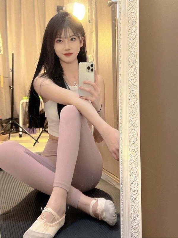 武汉摩羯➕兼职大学生身高172 ｜体重90｜真C🐻｜年龄05A𝟰腰、皮肤超白、筷子腿无整容，清纯优雅高素质女孩首次下海私密紧致水多多，素质哥哥善待小纹身，不抽烟，🉑69🉑🐍暂无工作室，🉑登记🉑代开🌟需要安排点击预约:@AnnaGJ168📲被双向限制联系:@AnnaGJ168bot