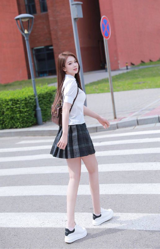 武汉小蕾玖➕在校学生 就读吉林大学 文学院 身高180 真🐻D    05年🉑✌️🉑69，🉑蛇吻，制服，丝袜，,口爆，颜射，车震，双飞， 。 天然0整，敏感体质，上下粉嫩，浑身雪白📱需要安排点击预约:@AnnaGJ168📱📱被双向限制请联系:@AnnaGJ168bot📱