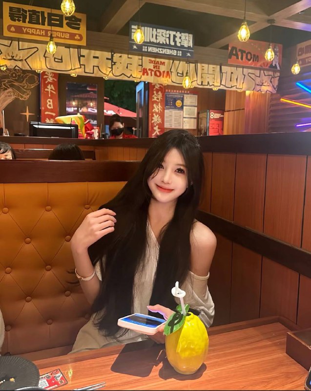 武汉小蕾玖➕极品新人人李李身高171 体重48 胸围D重庆人，皮肤白假期兼職，性感美女細腰筷子腿 温柔体贴人美声甜身材完美 腿控必備 高級氣質女友天然去雕飾 支持任何验证