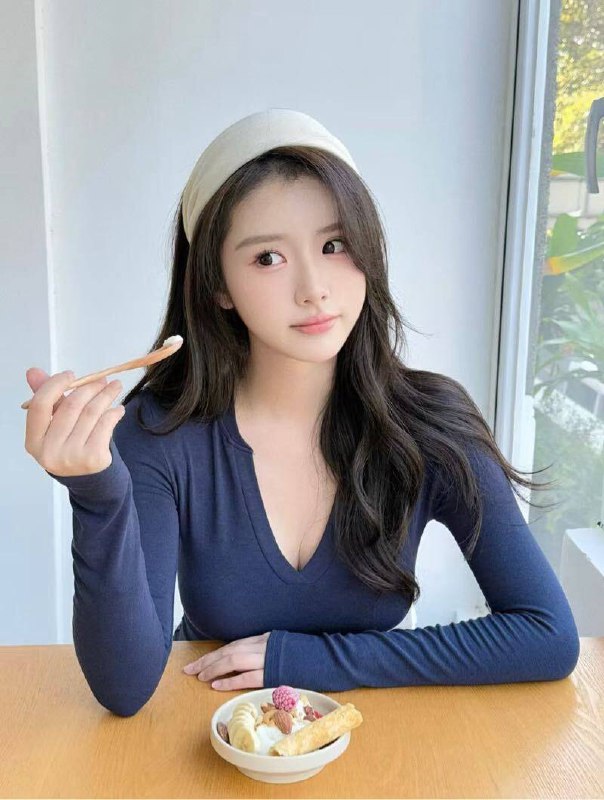 武汉小蕾玖➕新人178体重51kg胸围 36D 腰围 63 臀围 110中南财经政法大学本科生 曾作为交换生韩国新加坡研究生拉萨瑞动漫游戏在读超绝腰臀比 卡戴珊同款巨臀高学历谈吐佳 武汉短暂停留甜美纯欲 给你超绝女友感~