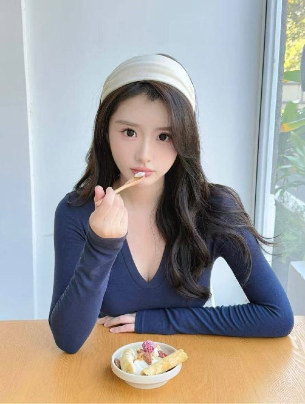 武汉小蕾玖➕新人178体重51kg胸围 36D 腰围 63 臀围 110中南财经政法大学本科生 曾作为交换生韩国新加坡研究生拉萨瑞动漫游戏在读超绝腰臀比 卡戴珊同款巨臀高学历谈吐佳 武汉短暂停留甜美纯欲 给你超绝女友感~