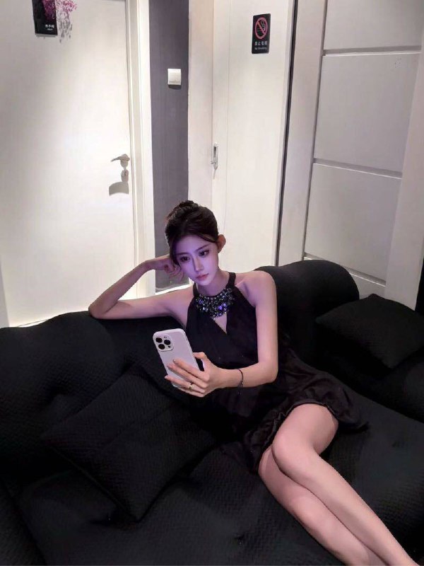 • 𝐇𝐞𝐢𝐠𝐡𝐭身高/ 180• 𝐖𝐞𝐢𝐠𝐡𝐭体重/ 50 kg （模特身材）0⃣赘肉• 𝐁𝐮𝐬𝐭胸围/ D➕• 𝐀𝐠𝐞年龄/ 02• 𝐇𝐨𝐛𝐛𝐲兴趣/健身🏋🏻高尔夫️🏌潜水🏊🏻读书📚瑜伽🧘‍♀️• 性格温柔