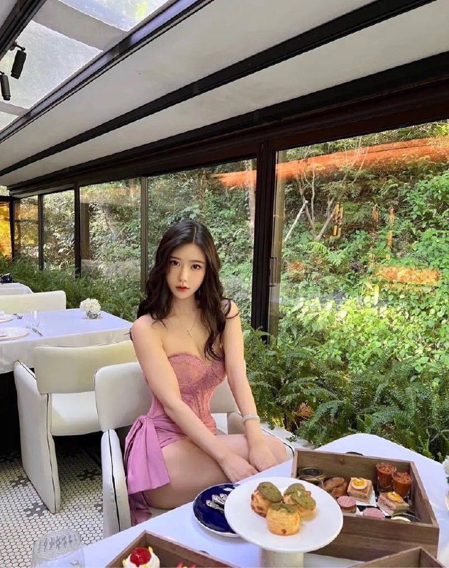 抖音网红 身高176🐻E皮肤白 牛奶肌肤🌸紧致水多女友感🌼爱好健身 瑜伽配合度高 态度绝佳短期兼职 只接素质客