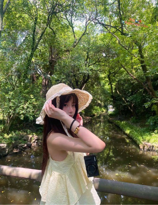 武汉音乐学院❏  𝖧𝗂𝗀𝗁𝗍 168𝖼𝗆 • 𝖠𝗀𝖾: 03 • 𝖡𝗎𝗌𝗍 E▪️某书签约博主  平面模特  偶尔兼职▪️爱好/舞蹈 健身 探店 旅行▪️全身无赘肉 皮肤雪白🥢腿A4腰