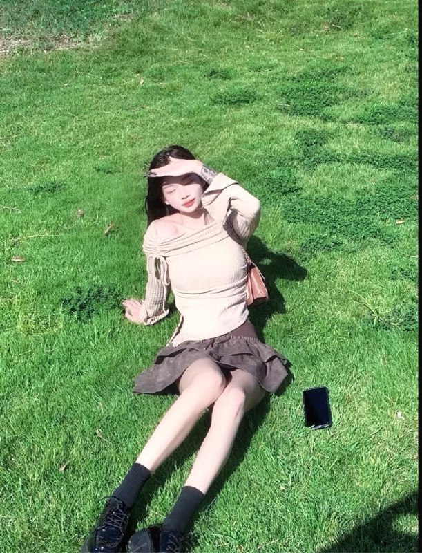 #恒大歌舞团在逃学生妹