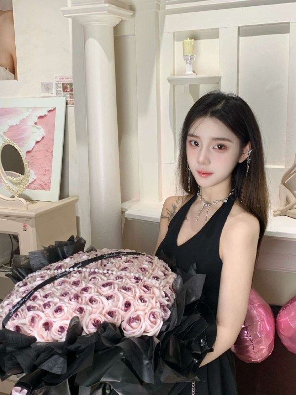 #恒大歌舞团在校舞蹈生 一字马