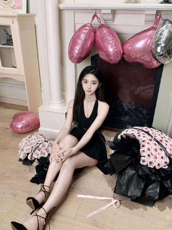 #恒大歌舞团在校舞蹈生 一字马