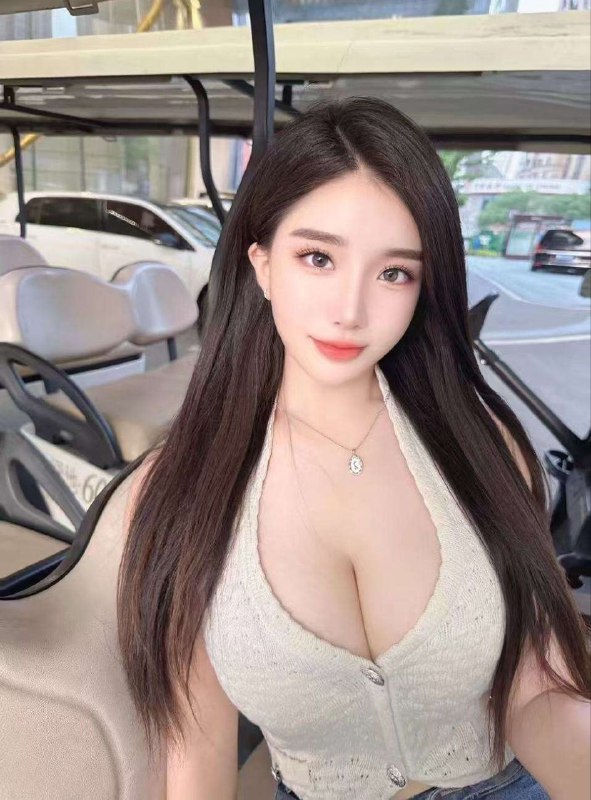 #恒大歌舞团气质大蜜 大胸之罩