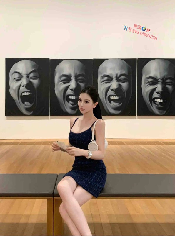 重庆❤️人• 173Dcup 95 斤纯天然身材汗水铸就• 超级无敌大牌气质全身奢侈品品牌• 富养长大的千金大小姐 见多识广【左手手臂有一纹身为证 其余均是冒】仅短期兼职 不验证真实本人无任何差别