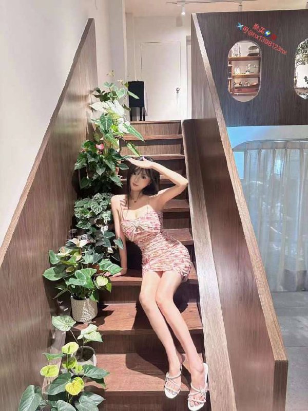 重庆JP百醇新人首开（纯兼职），短暂停留，05身高170天然c  天然0整，无纹身。腿长身材气质好❤️清纯听话 乖巧懂事热情主动 初恋感觉 不催 不事 待客如男友好评不断 皮肤超级白 三点粉❤️等待开发🉑😘🉑⑥⑨ 叫床🛏️宛如av女神