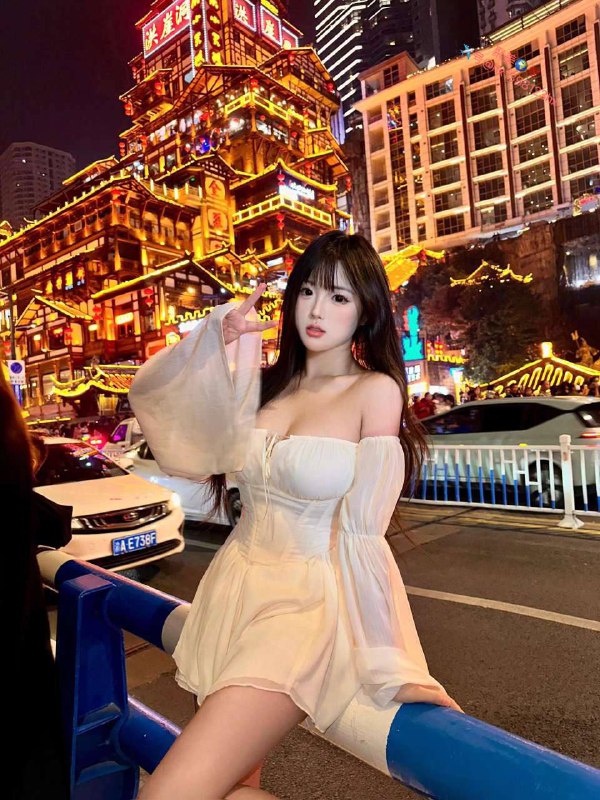 重庆JP百醇新人首开（纯兼职），短暂停留，05身高170天然c  天然0整，无纹身。腿长身材气质好❤️清纯听话 乖巧懂事热情主动 初恋感觉 不催 不事 待客如男友好评不断 皮肤超级白 三点粉❤️等待开发🉑😘🉑⑥⑨ 叫床🛏️宛如av女神