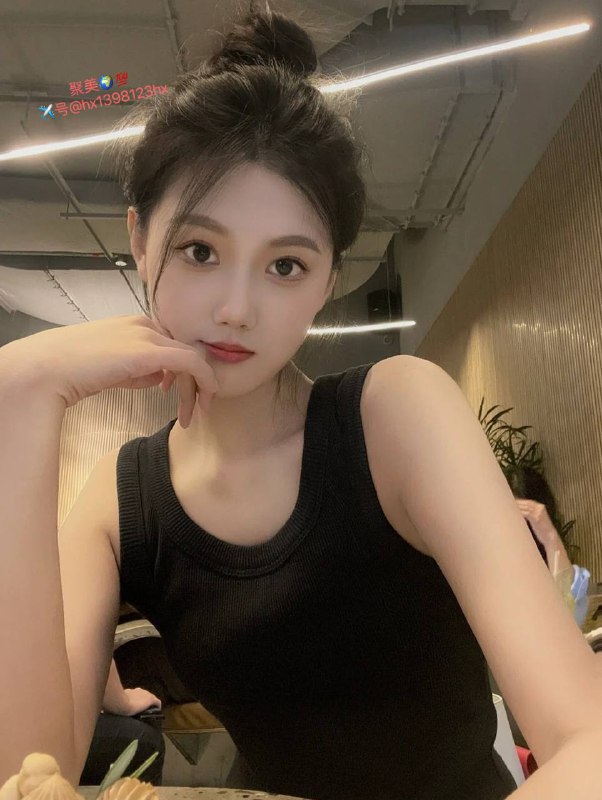 重庆❤️人 174.03年  天然C雪白，无整容，家境优越自带气场