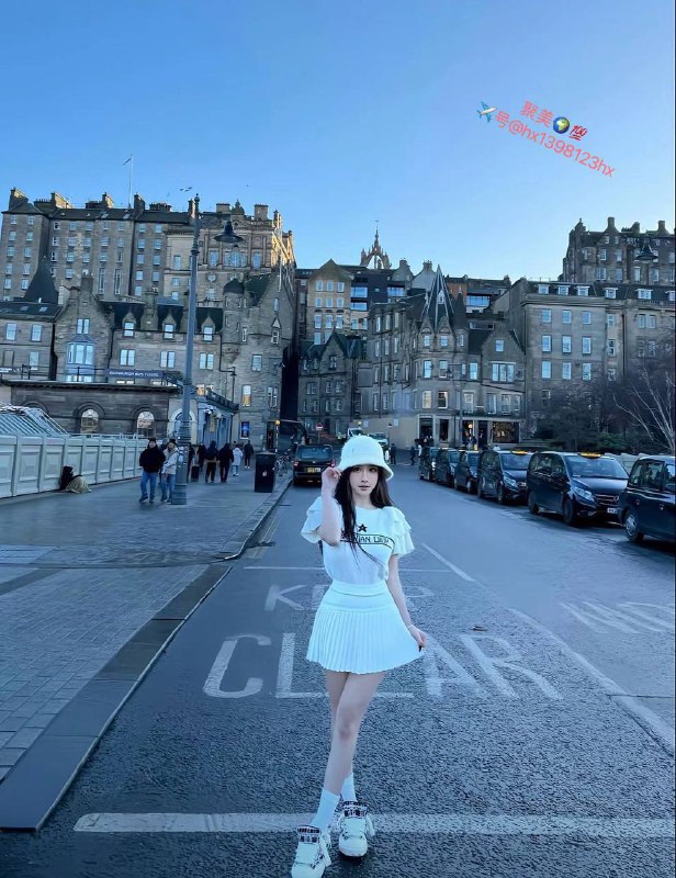 重庆❤️人Height：167cm      Weight：50kgCup：36d                  Age：19常年普拉提 丰满🍑pp留洋归国白月光 游历各国 谈吐不凡🎹海归和留学生客户首选     低素质恕不奉陪 随缘相遇 不接急