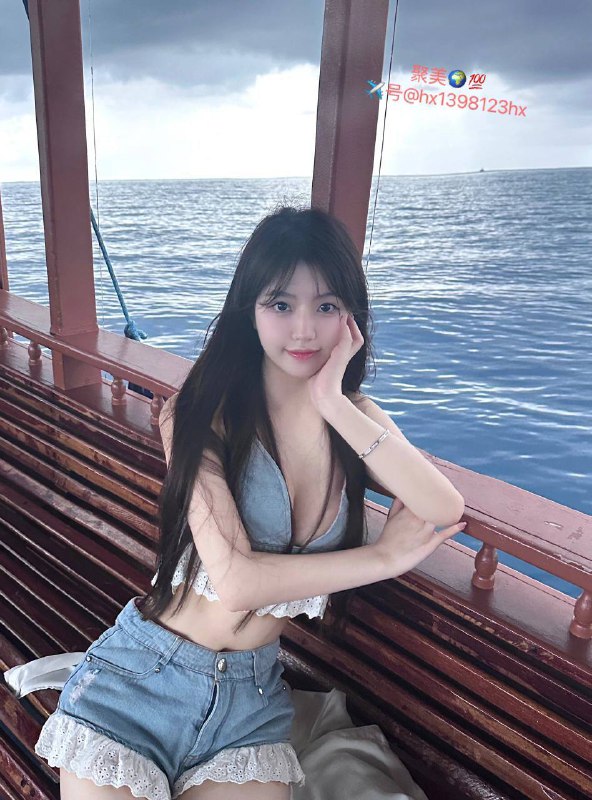 重庆极品❤️人如意极品白小纯在校学生168 03D 蜜桃臀 反差感