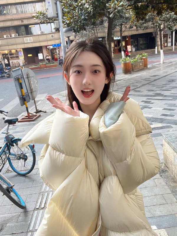 重庆❤️人170c 女友风格在校艺术生五官秀气精致想做你的甜甜女友吖