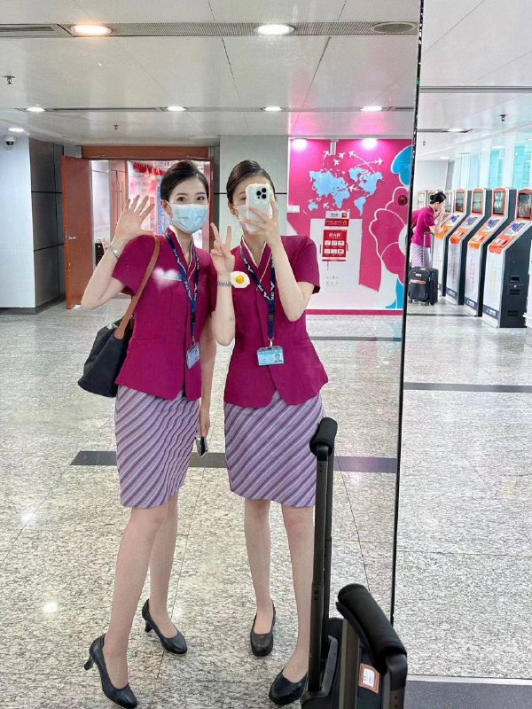 重庆～气质空乘南航在飞✈️五星服务 全套制服高跟鞋 可验证件可跟飞圈外短暂兼职 每月只开几天 期待相遇😎高173重98/🐻‍❄️D细腰翘tun 高素质高情商皮肤❄️白光滑细腻3⃣️點粉🌸