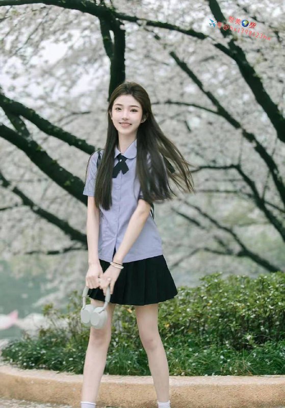 重庆新人首次兼职 168c 05 刚下水 皮肤白嫩