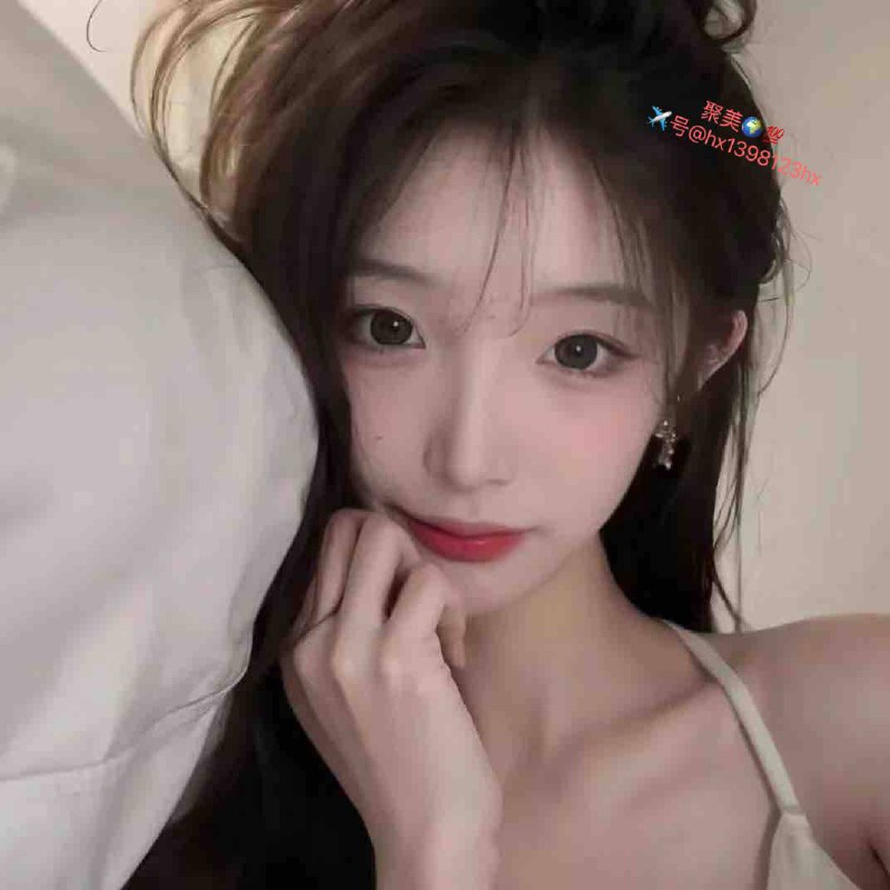 重庆172C  舞蹈生 雪白粉嫩 04年✨一碰➗水//可6⃣️9⃣️/绝对真人!!!✨偶尔兼职🧚🧚自我介绍✨传媒学院学生身高172CM✨大长腿/小蛮腰身材比例完美✨皮肤雪白嫩滑✨选我的理由:💐👅极致热情体贴✨给你难忘的邂逅😘配合度超高  满满的舒适感  温柔似水各种姿势✨敏感体质一碰就÷水🙈娇喘连连✨