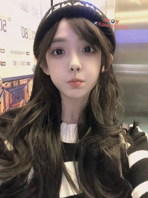 重庆❤️人肤若凝脂（皮肤和泥鳅一样滑溜）净高163  芳龄19  真🐻小c无科技雪白肌肤  热情主动会