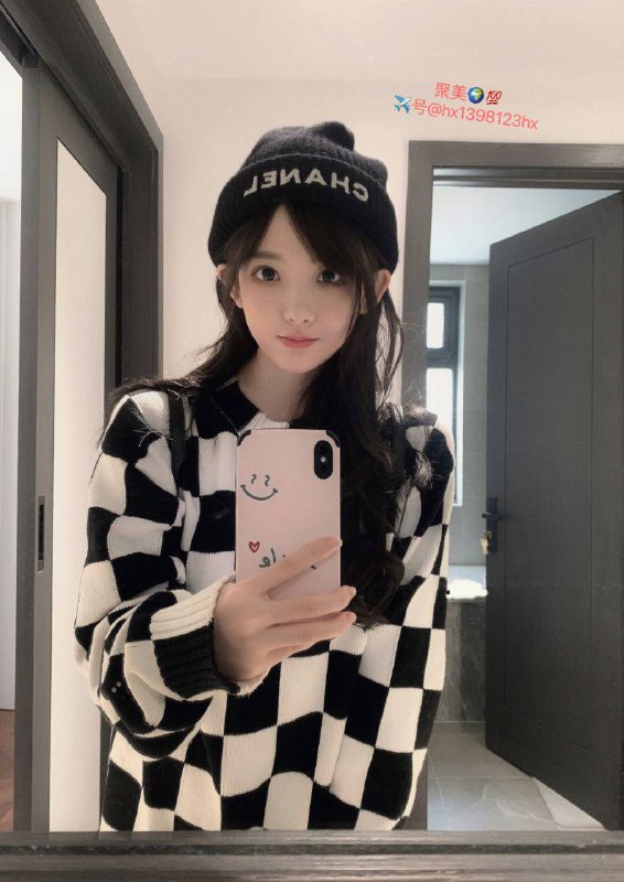 重庆❤️人肤若凝脂（皮肤和泥鳅一样滑溜）净高163  芳龄19  真🐻小c无科技雪白肌肤  热情主动会