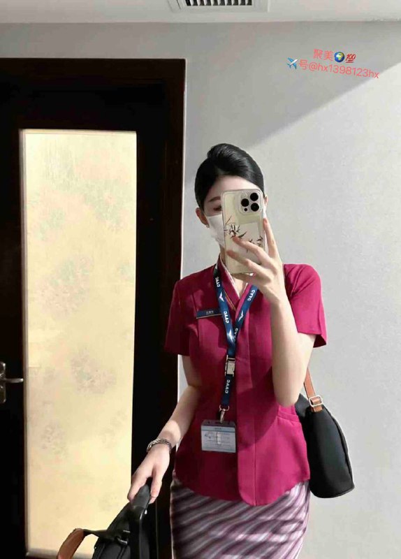 重庆❤️人170 98 c➕00年在职空乘 可看app平时只兼职 很少接单性格好脾气好不冷场，自己会找话题网红精致脸 本人与照片无区别人照合一