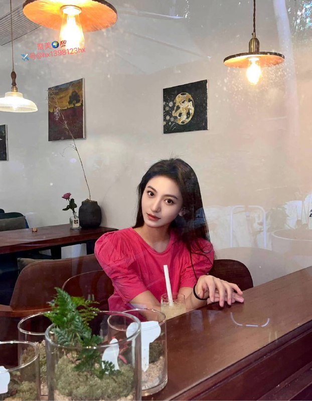 重庆纯新人00年校花168D+清纯温柔皮肤白皙可热情贵宾服务回归初恋感觉