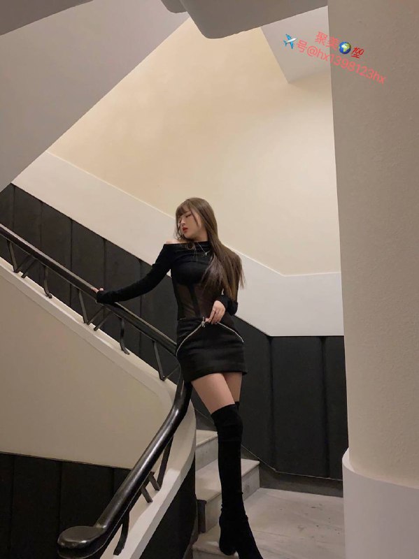 重庆02年极品纯欲光脚身高172🐻真实D➕浑身雪白🉑69🐍💋迷人勾魂活好不黏人、听话乖巧配合