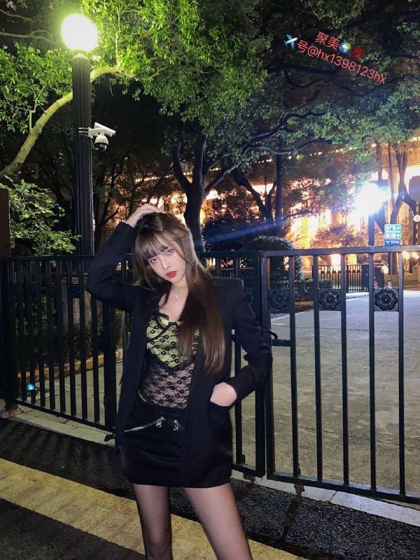 重庆02年极品纯欲光脚身高172🐻真实D➕浑身雪白🉑69🐍💋迷人勾魂活好不黏人、听话乖巧配合