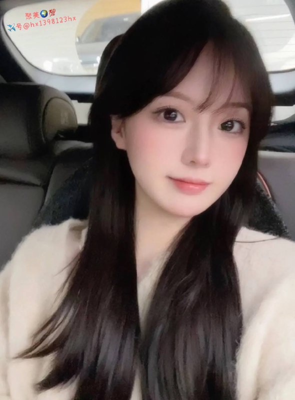 重庆❤️人 170c一个导没见过 刚⬇️氵皮肤雪白⬆️⬇️粉 大长腿🐻D性格温柔 21岁。🦜