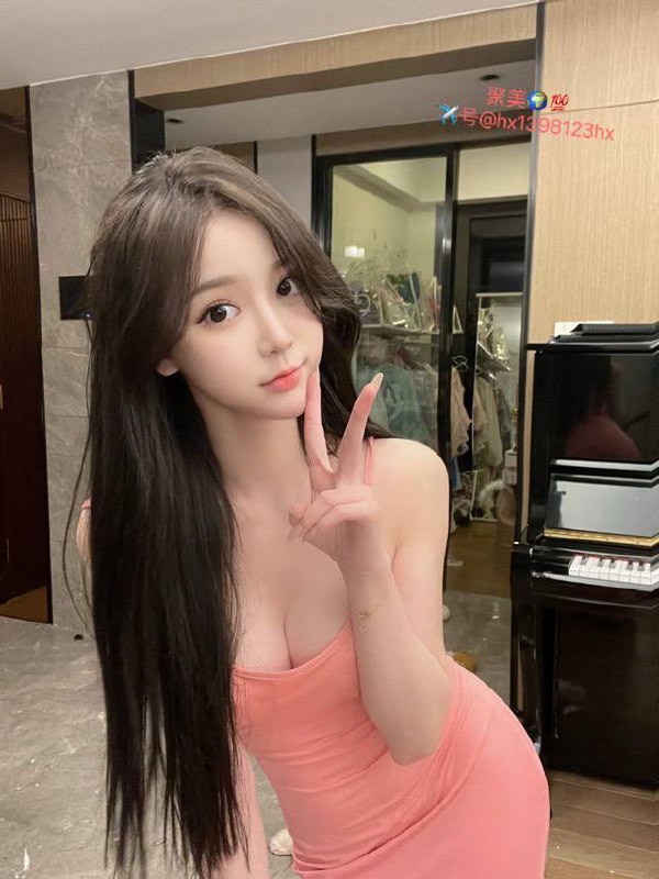 重庆❤️人02年166E 短期在线高级极品 马甲线，纯佛系兼职