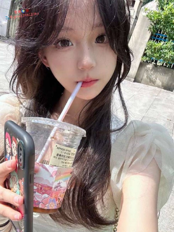 重庆❤️人兼职02学妹﻿﻿•Height身高/165•﻿Weight体重/86•﻿Bust胸围/C﻿•Age年龄/02﻿🥢腿 乖巧可爱全身雪白 不抽烟无不良嗜好  给您初恋的感觉