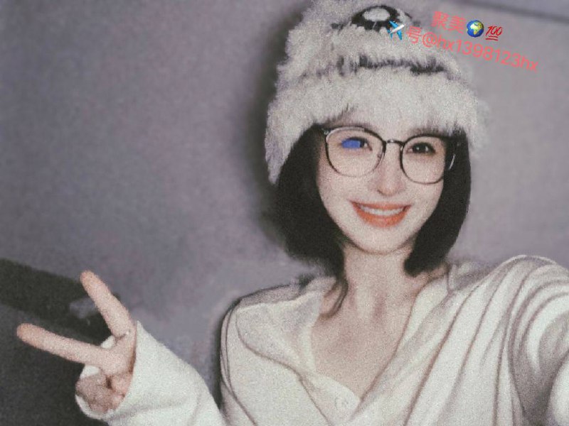 重庆❤️人小纯163c  02 极品短发 只白天在线