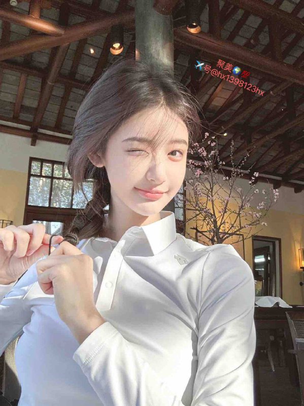 重庆真人条件巨好纯兼职❤️人绝美冷白皮🥛婴儿肌肤吹弹可破喜白碧玺 只接素质课05年身高170🐻C 长期健身只接素质课