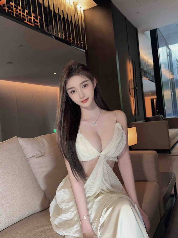 重庆极品御姐Height      身高 / 172 cm·Weight       体重/  45  kg·Bust             胸围/ E罩杯·Age             年龄/  02年💕圈外兼职 全身雪白 0整  初恋女友视感皮肤滑嫩 气质佳 乖巧听话 可纯可欲🈲冒  手机尾号：5797