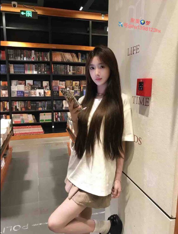 重庆在校大学生第一次兼职 小叮当杜绝假照片源自生活视频首次落地重庆 短期兼职简介:在校大一学生 暑假兼职可全程英语交流接各种商务170c 92高颜，可甜可御，标准，阳光活泼爱生活~高素养 高情商 高学历喜欢恋爱模式的相处，期待做你的一日女友 ~ 人生很短，既然有缘相遇，那么希望不负今天， 性格开朗